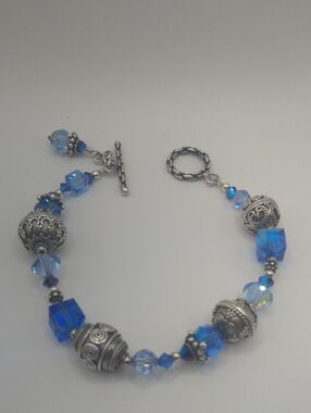 Tres Jolie Stunning Blue Women's Bracelet